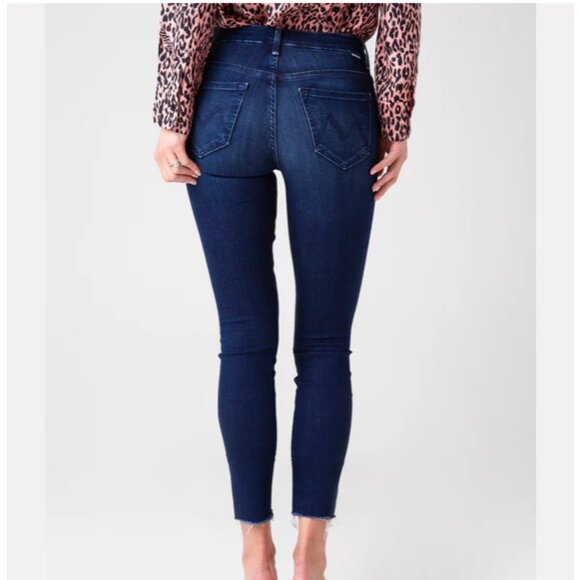 MOTHER sz 27 High Waisted Looker Ankle Fray Jean Enchantment Dark Wash Denim - Picture 2 of 10